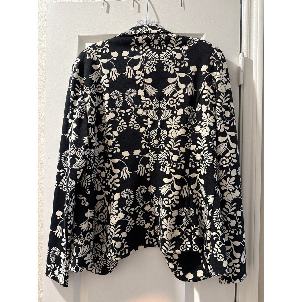 Ichi Black White Floral Blazer XL Open Front Recycled Fiber Stretch Jacket NWT - Picture 3 of 4